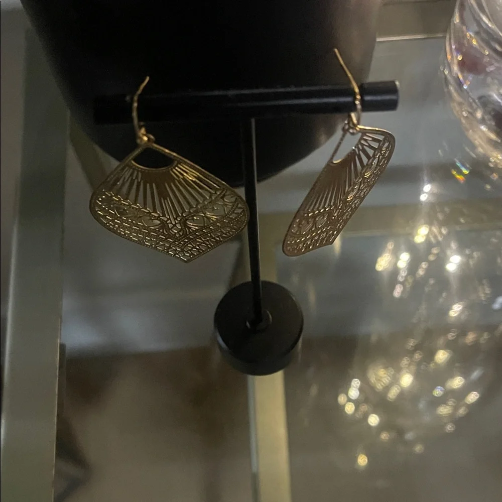 Intricate Filigree Teardrop Earrings in Gold - Picture 2 of 2